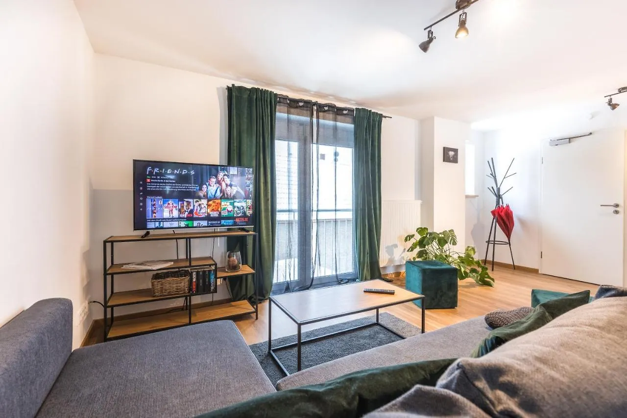 BRIGHT - Stylish apartment - Kitchen - Parking - Netflix Augsburg