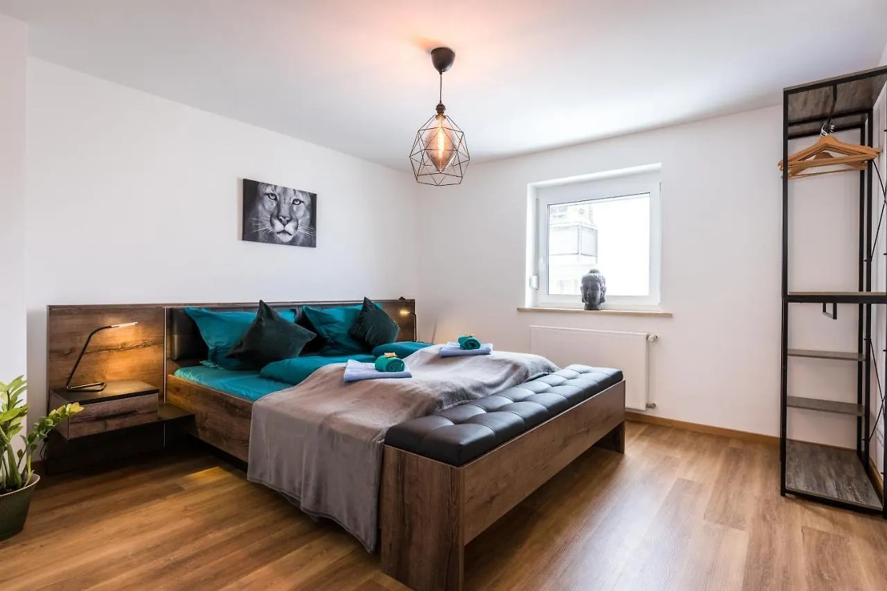 BRIGHT - Stylish apartment - Kitchen - Parking - Netflix Augsburg